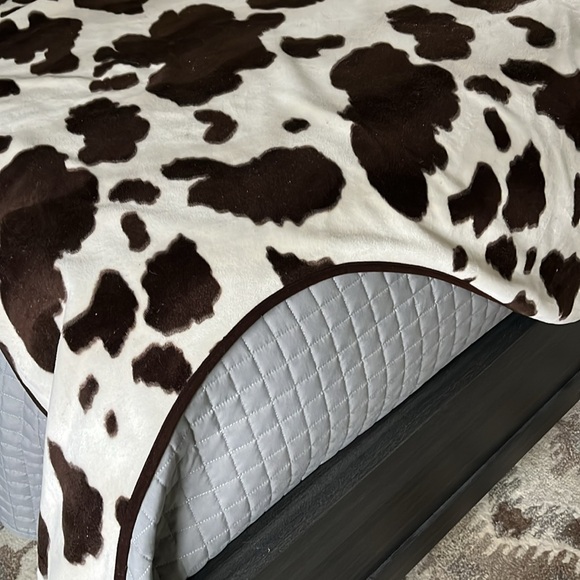 Charter Club Brown and White Patterned Throw - Picture 3 of 10